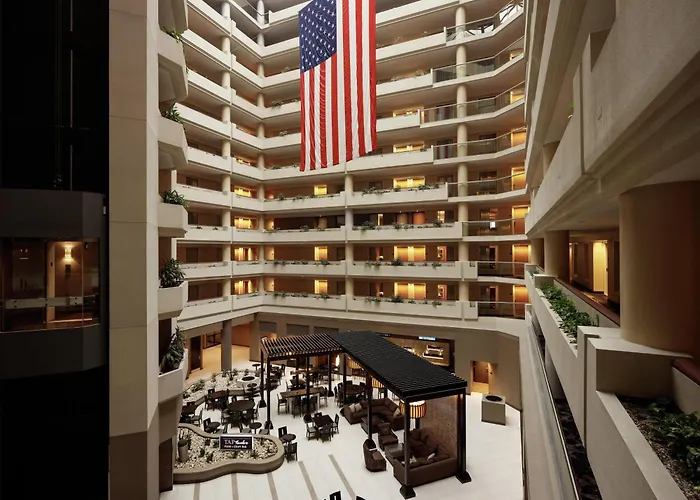 Embassy Suites By Hilton Crystal City National Airport Arlington